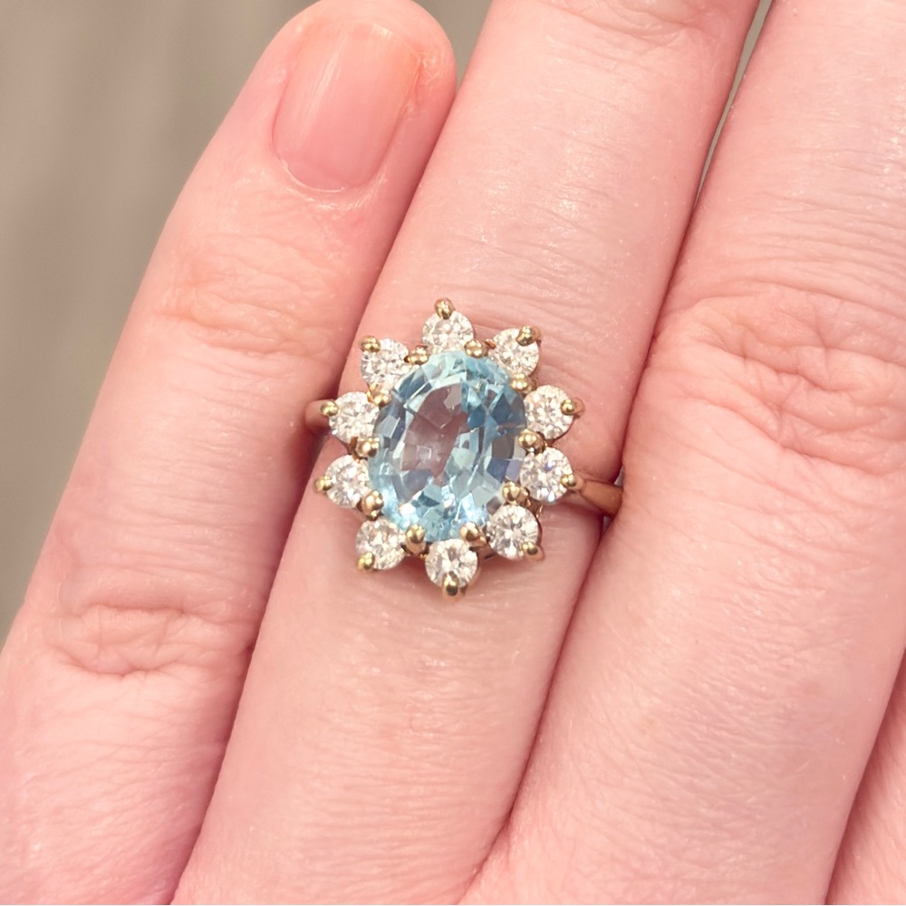 Vintage 10K Blue White Topaz Flower Cluster Ring, Sky Light Oval Size 5.5 - Picture 12 of 17
